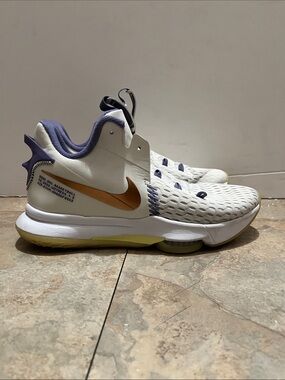 Nike LeBron  Basketball Sneakers with Purple Accents